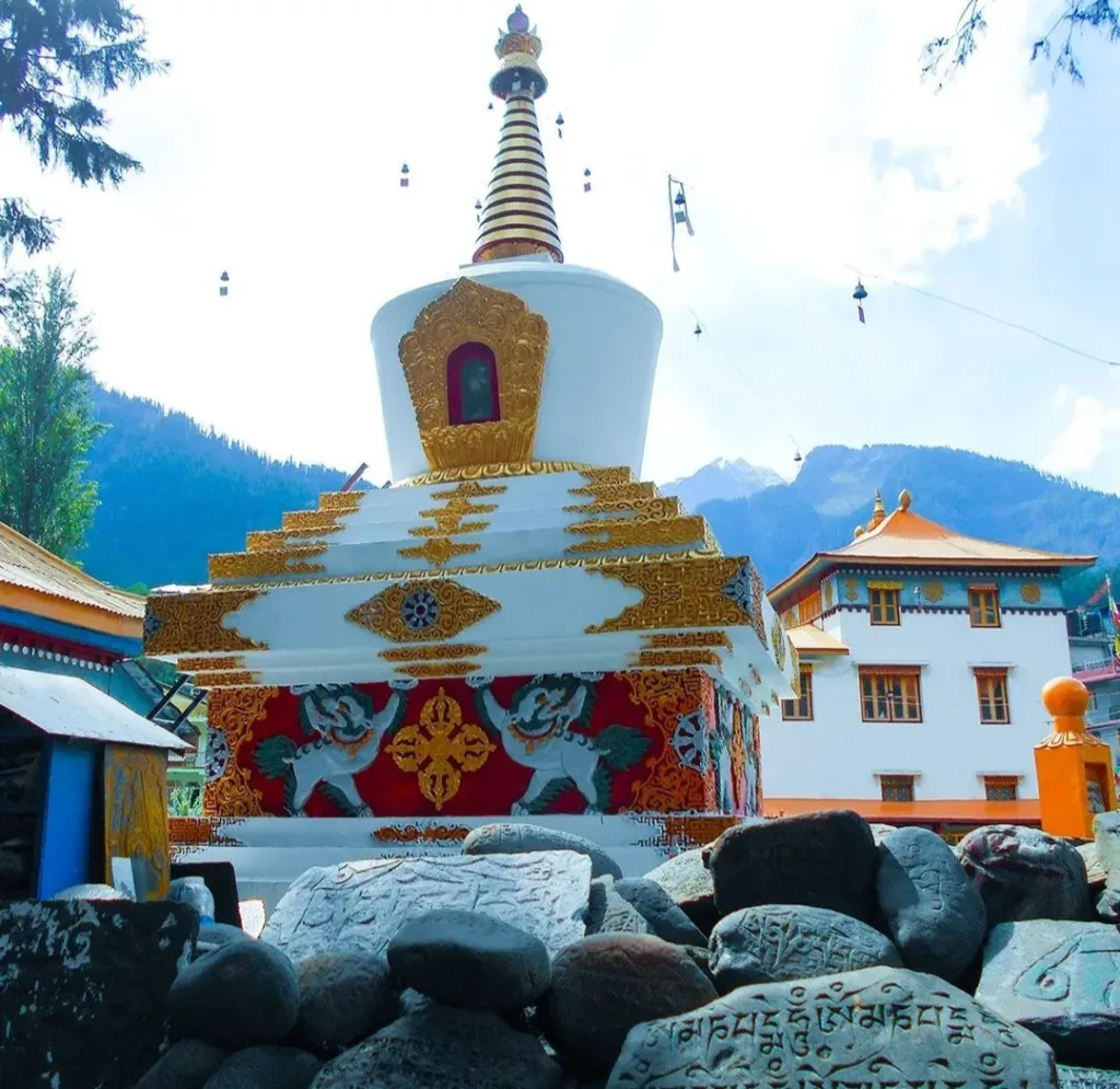 The Manali Gompa, places to visit in manali 